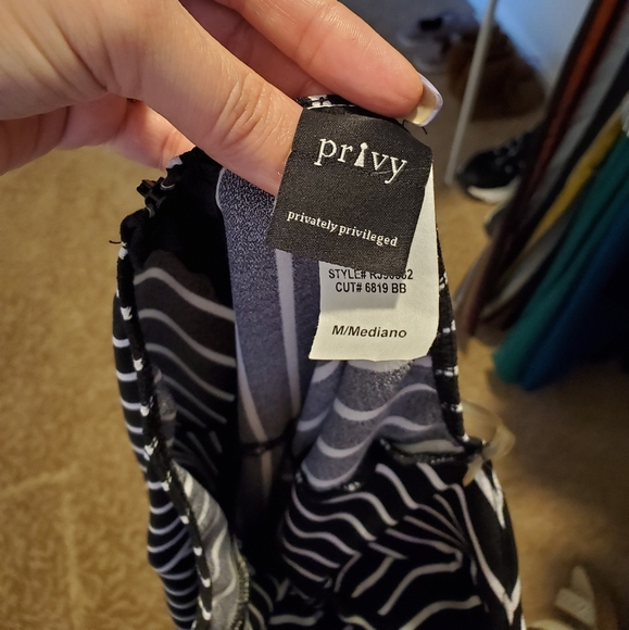 Jump - Picture 4 of 4